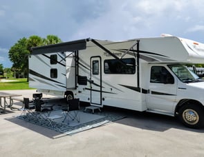 Coachmen RV Freelander 30BH Ford 450