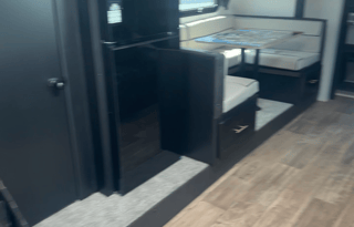 10 PERSON Grey Wolf Black Label RV