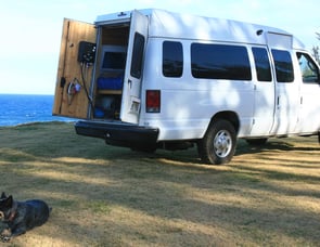 Ford Extended Passenger Van E-350 XLT