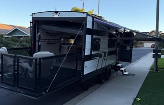 HONEST RVS – TOY Sleeps 5 (Compact)