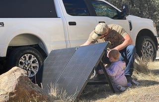 Glamping Haven: 2 Bdrms, Cozy Fire & Paws Welcome!