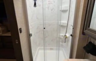 Bon-Bon - The Luxury Getaway RV