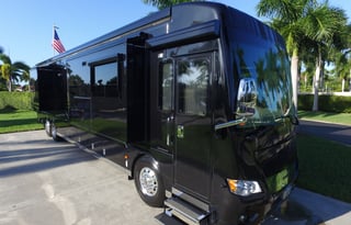 BLACK-OUT custom coach! RARE triple bunk.