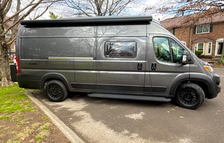 "WanderPop" - Luxury Off Grid Noovo Camper Van