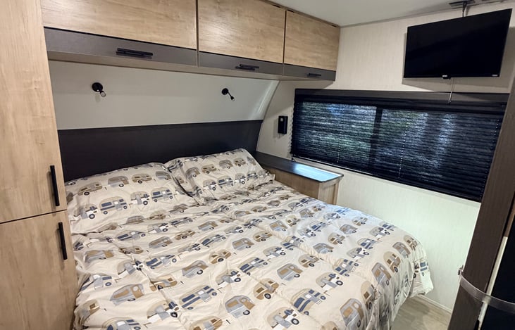 RV King bed
