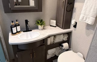 Newer $250K 2024 Thor Motor Coach! HAS EVERYTHING!