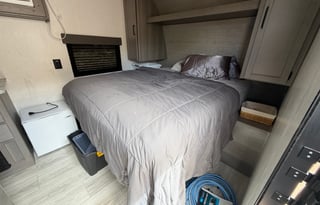 2025 Keystone Hideout - Modern, Cozy & Easy to Tow