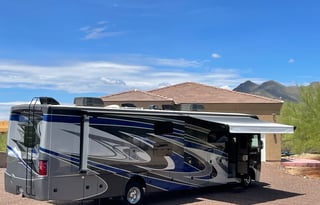 Family Friendly Luxury RV - Sleeps up to 8 Guests
