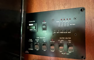 Easy to Drive Class A – 2015 Thor Vegas 24.1