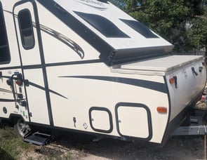 Forest River RV Flagstaff Hard Side T19QBHW