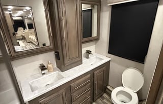 2021 Georgetown GT7 | Premium Class A Motorhome