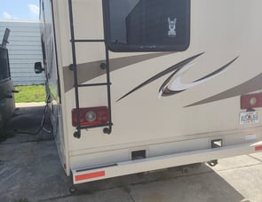 Thor Motor Coach Quantum RS26