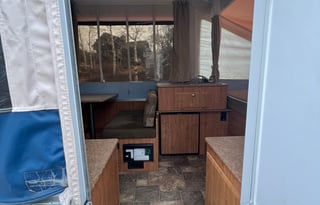 Family and Dog Friendly Pop up Camper Rental!