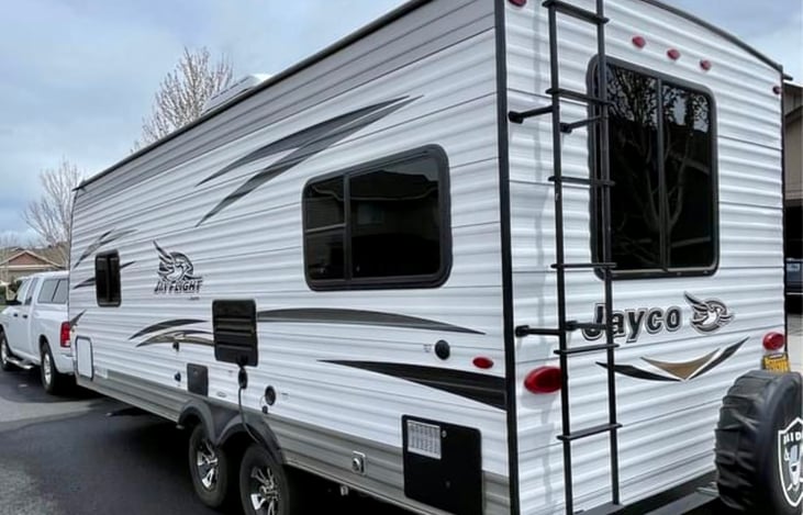 Outdoor shower is great for hosing down dirty feet and animals.
 
Tinted, thermal windows for temperature regulation in winter or summer!