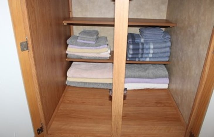 All towels and linen provided