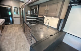 2023 Thor Motor Coach Outlaw 38MB