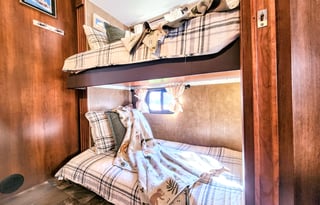 Renovated! "Lucky" the Leprechaun *Sleeps 10*