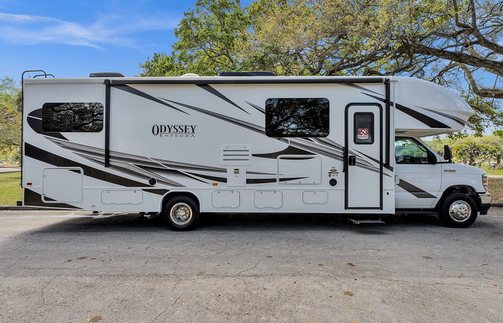 32.0 Odyssey 31F Class C Motor Home | RVshare