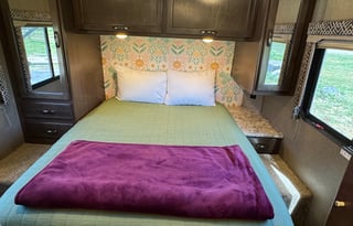 The Cheetah | Glamping on Wheels – Sleeps 6-8