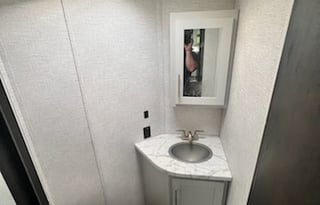 2021 Keystone Bullet 330BHS TT Sleeps 9