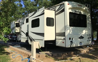 2014 Keystone RV Montana 3625 RE