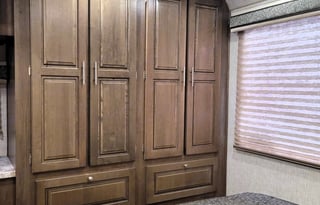 "Right Size" Class A. Sleeps 7 & Easy to Drive