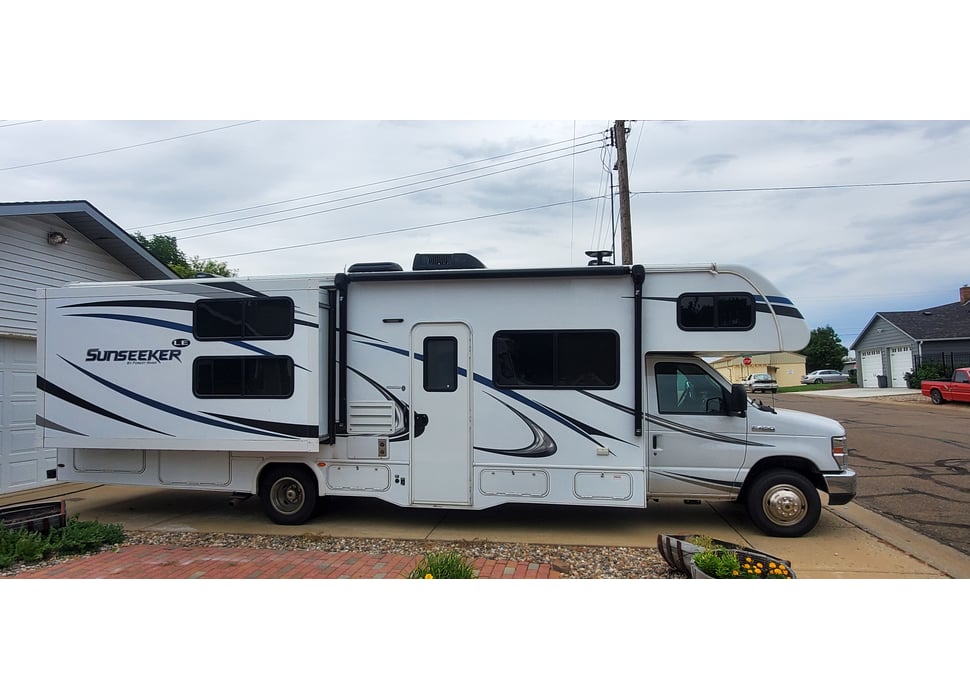 Class C Motor Home rentals in Lincoln