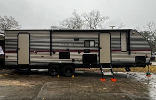 Sara and Stephen’s Cherokee GreyWolf 26DBH