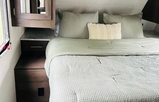 2021 Dutchmen RV Coleman Light 2455BH