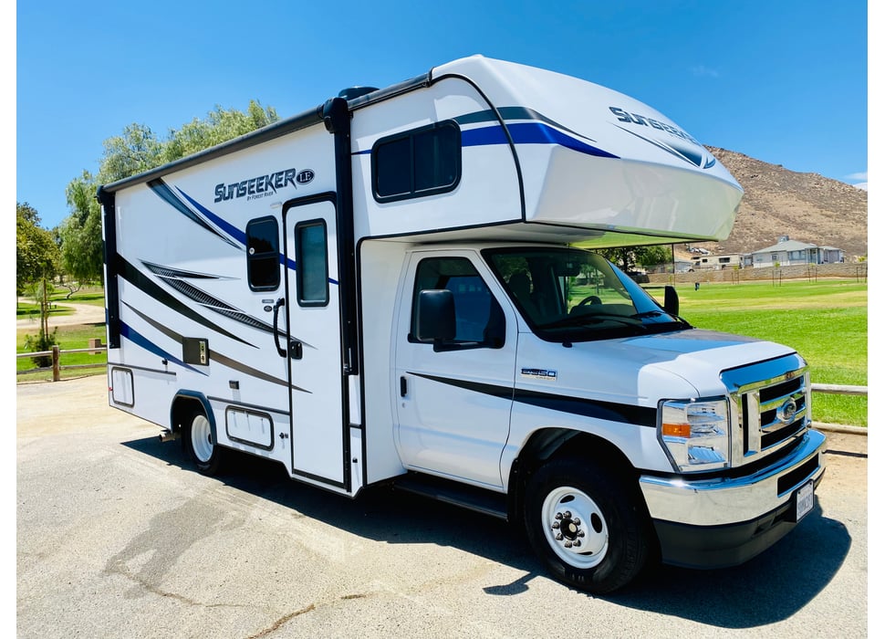 Class C Motor Home rentals in Long Beach