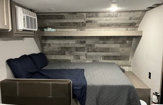 2023 Dutchmen RV Coleman 17B - Cozy and Fun