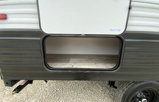 Don & Elizabeth’s Adult/Kid Approved Camper Rental