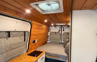 Luxury Mercedes Sprinter Van | Solar, Shower