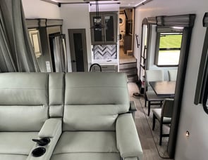 Keystone RV Montana 3791RD