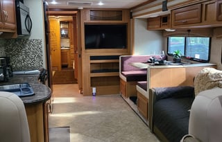 2015 Fleetwood Bounder(Delivery only)
