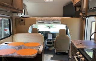 2022 Thor Motor Coach Chateau 22E