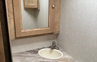 Festival Friendly RV Rental Sleeps 6