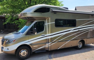 2019 Winnebago Navion 24D