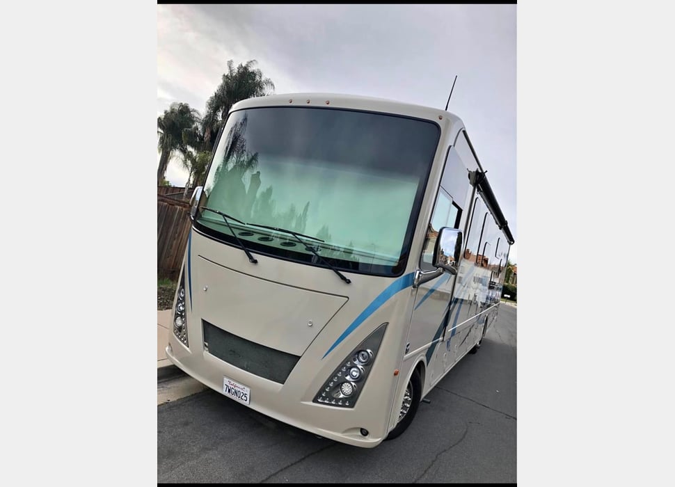 Class A Motor Home rentals in Canyon Lake