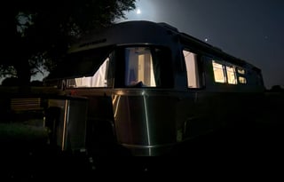 Airstream Glamping in Style/Remote OfficeStarlink