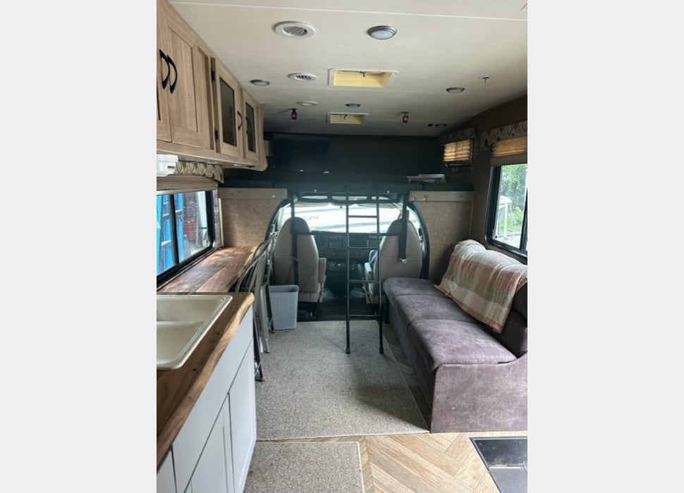 Class C Motor Home rentals in Guyton