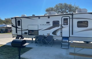 2021 Bunkhouse / KING Bed!!!  ***Delivery Only***