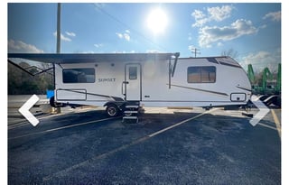 Couples Pet Friendly Cozy Camper