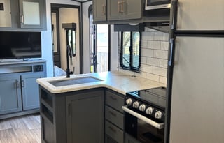 The Cozy Bunkhouse | Sleeps 8 | Delivery + Setup