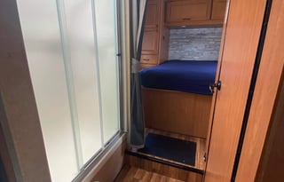 SeaKingH2O 2017 Majestic 28A Kid and Pet friendly