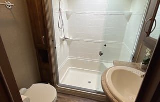 Great Family Escape w/ BunkHouse (Delivery Only)