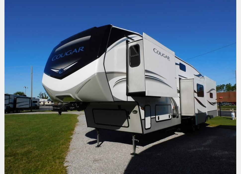 Fifth Wheel rentals in Victor