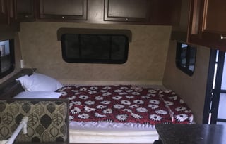 2015 Coachman Clipper 17bh