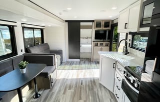 *BRAND NEW* 2025 Jayco - KING BED