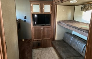 Keystone Sprinter Bunkhouse Gooseneck 5th Wheel